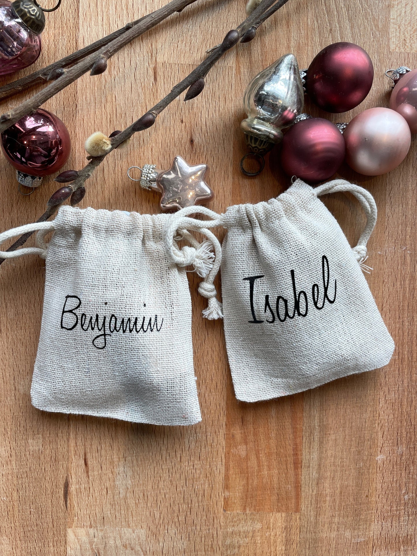 Gastgeschenk Weihnachten Jutesäckchen als Tischdeko