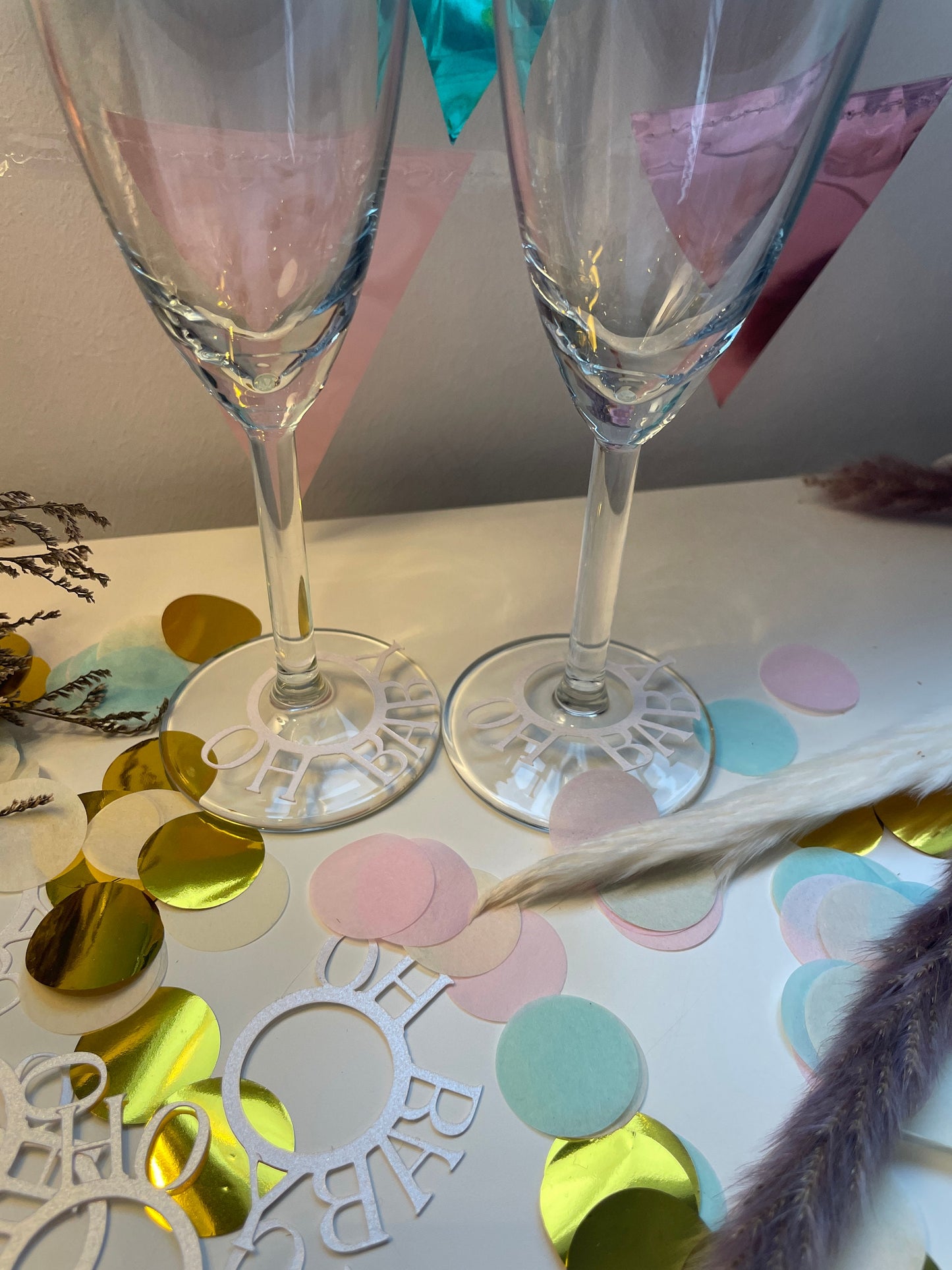 Babyparty Deko Beige Glasanhänger „Oh Baby“